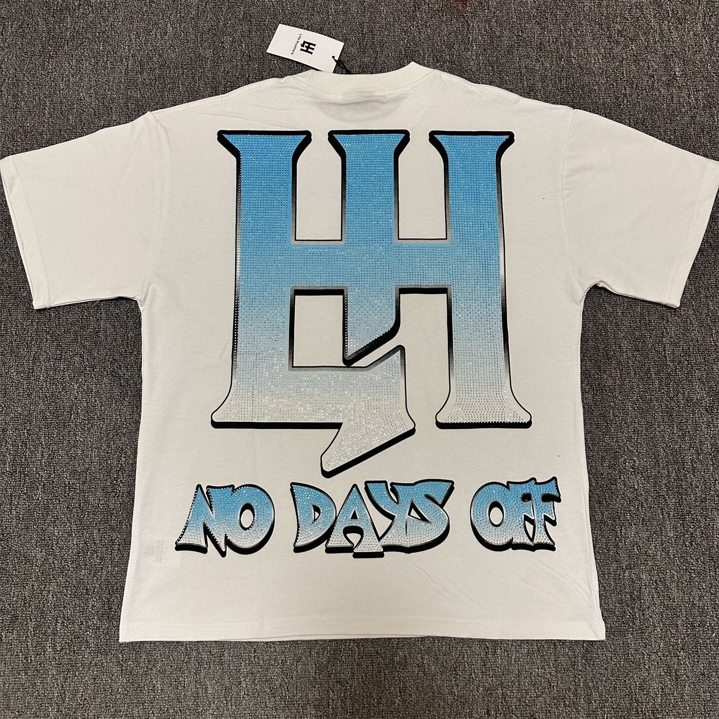 White Vintage Leopard Graphic Oversized Unisex T‑Shirt