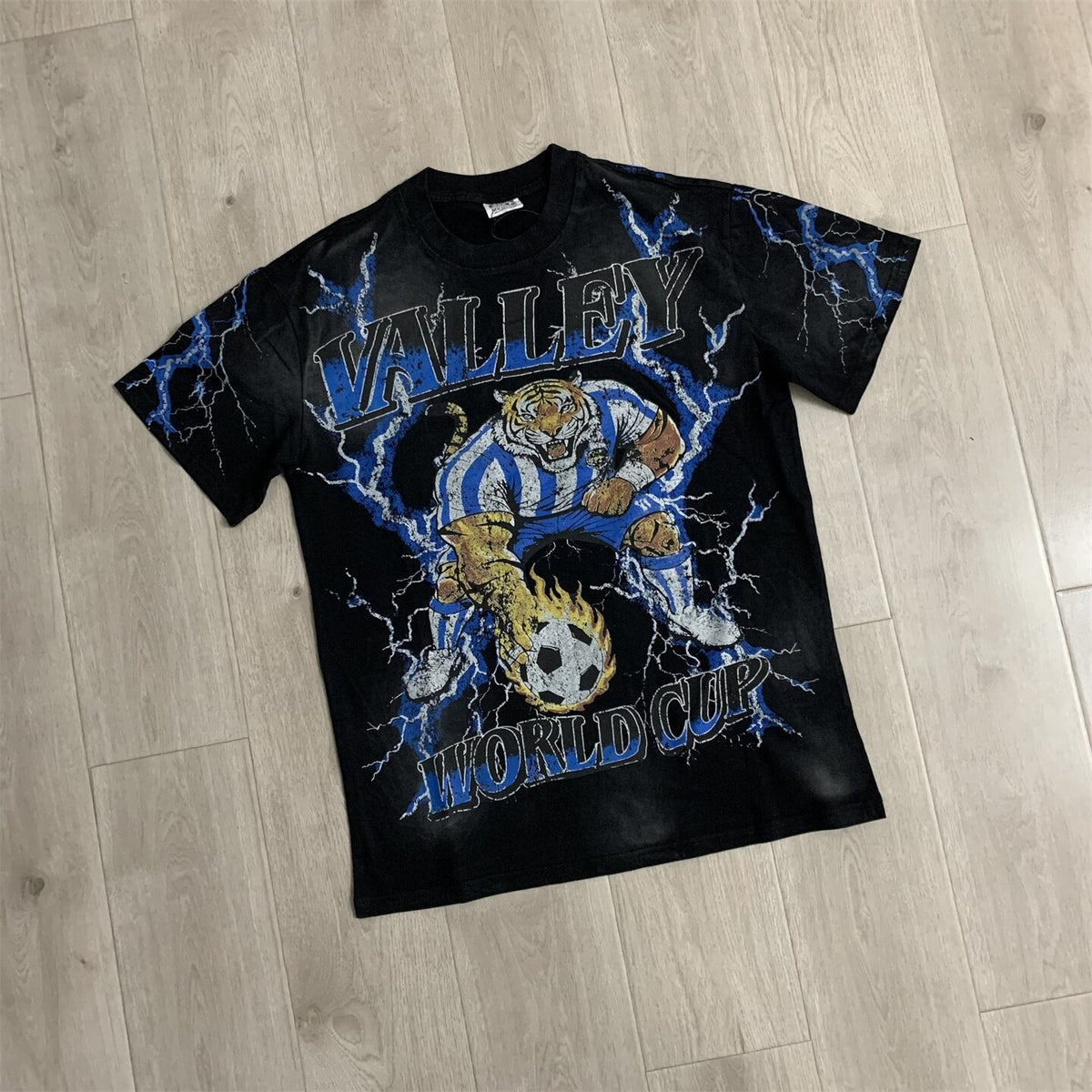 Black Tiger Soccer Lightning Vintage Oversized Unisex T‑Shirt