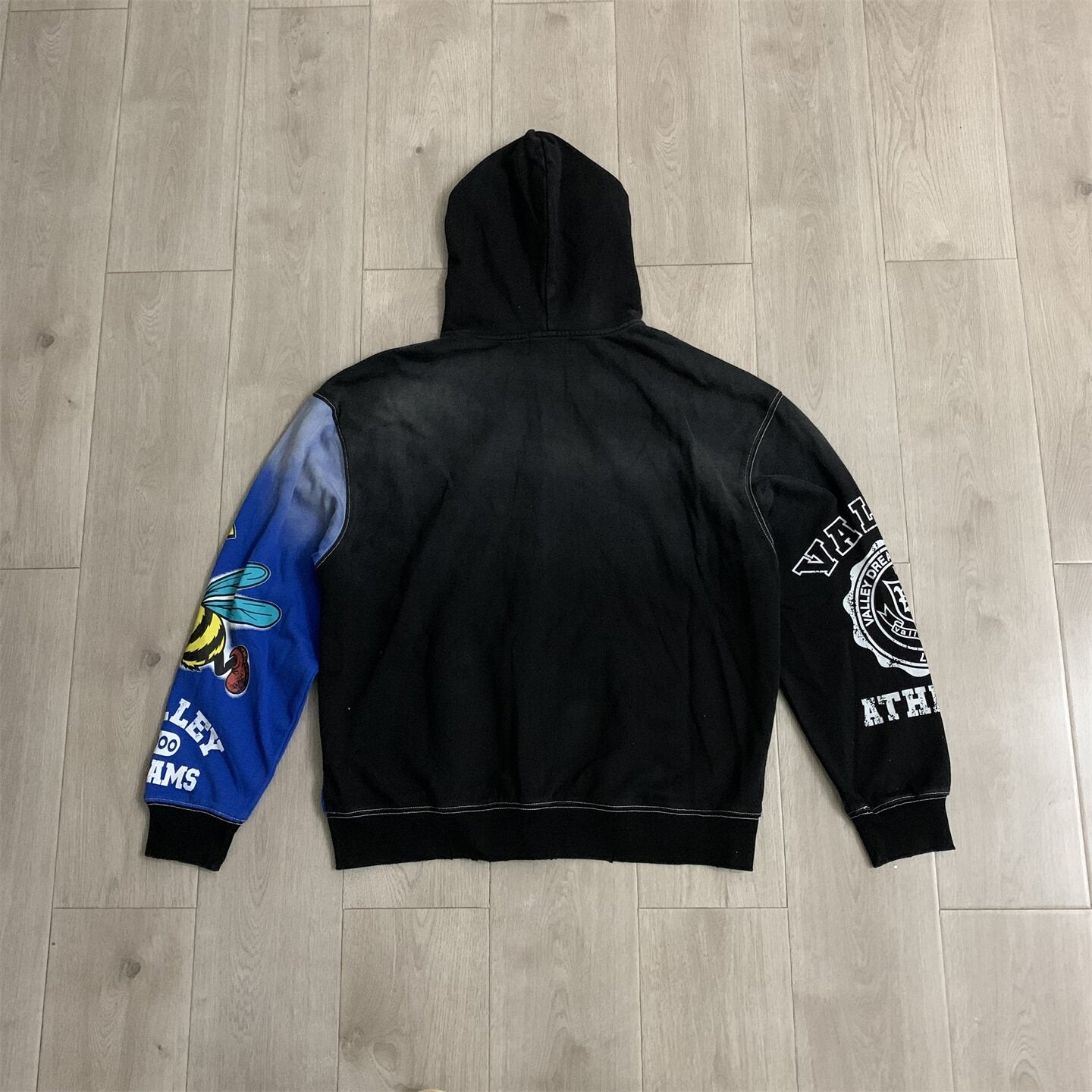 Black‑Blue Gradient Valley Dreams Cartoon Print Zip‑Up Hoodie Unisex Oversized Jacket