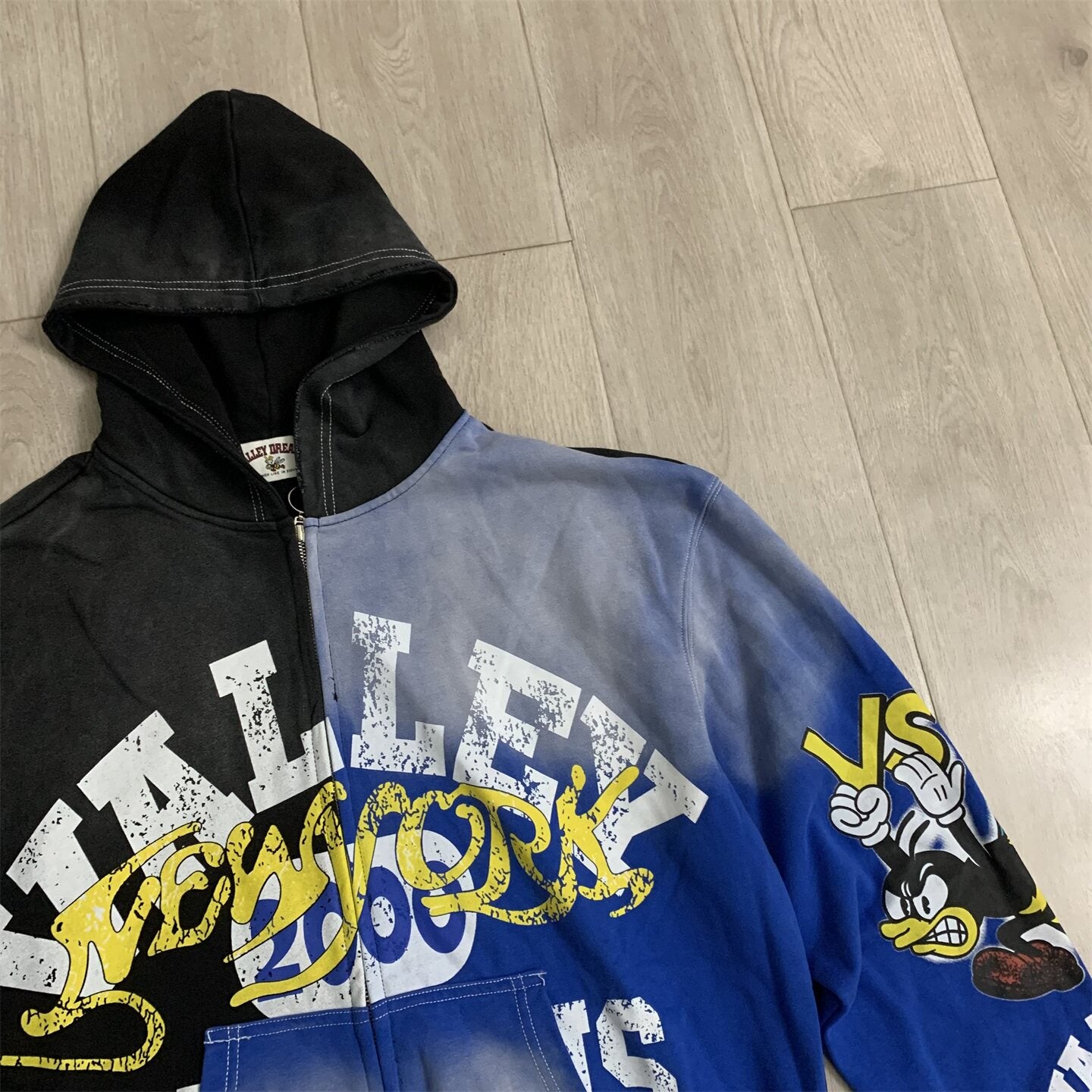 Black‑Blue Gradient Valley Dreams Cartoon Print Zip‑Up Hoodie Unisex Oversized Jacket